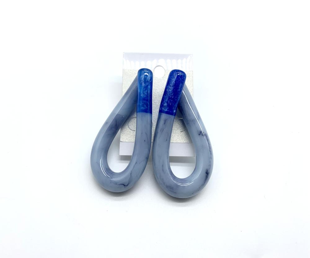 New design bent acrylic resin hoop earrings