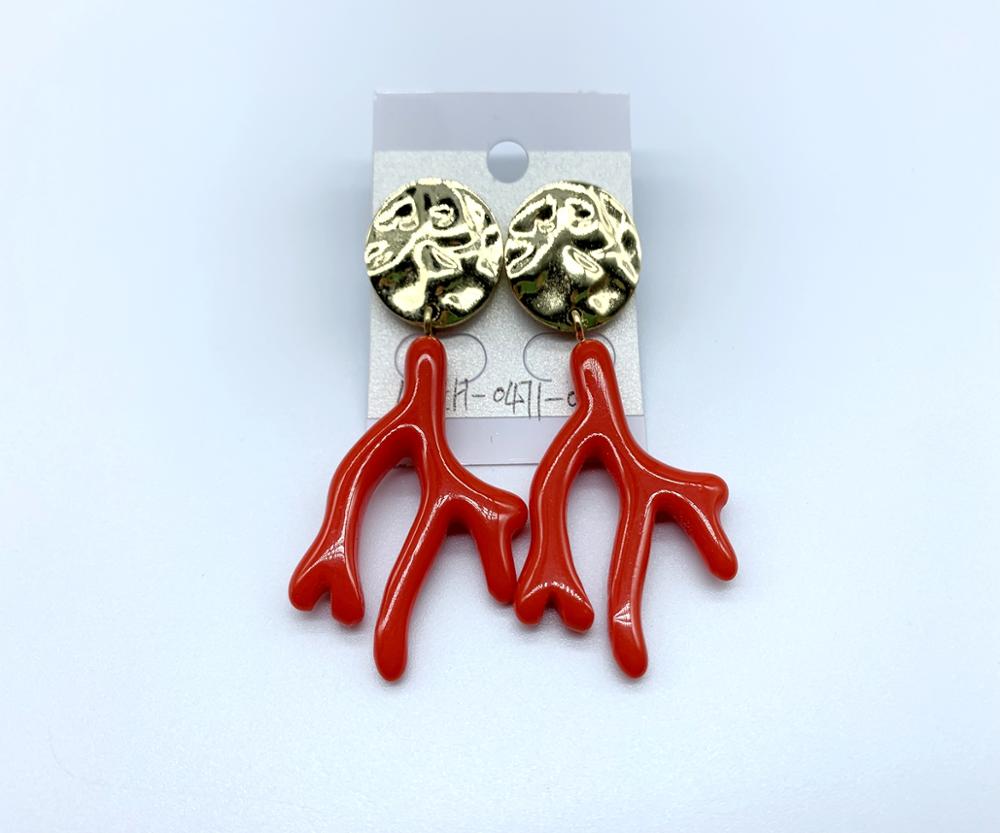 Personalized coral shaped with round metal resin earrings for women