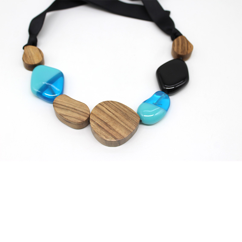 Fashion acrylic chain wooden link necklace